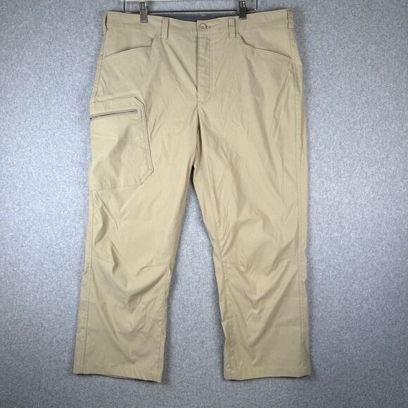 Eddie Bauer Mens Size 38x30 Nylon Cargo Pants Tan Khaki Pockets Stretch - Picture 1 of 9